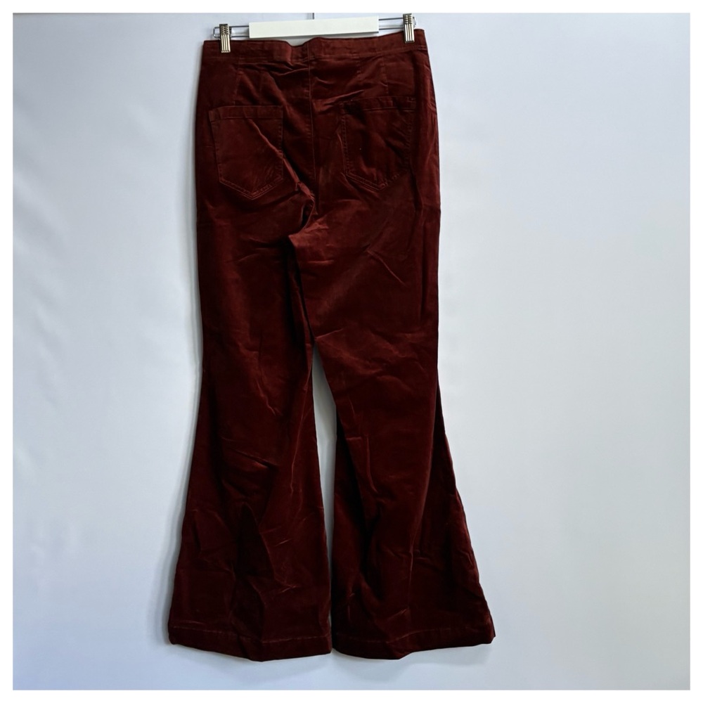 NWT Anthropologie Pilcro Pull-On Mid-Rise Retro Flare
Velvet Pants, size 32 - Picture 9 of 11